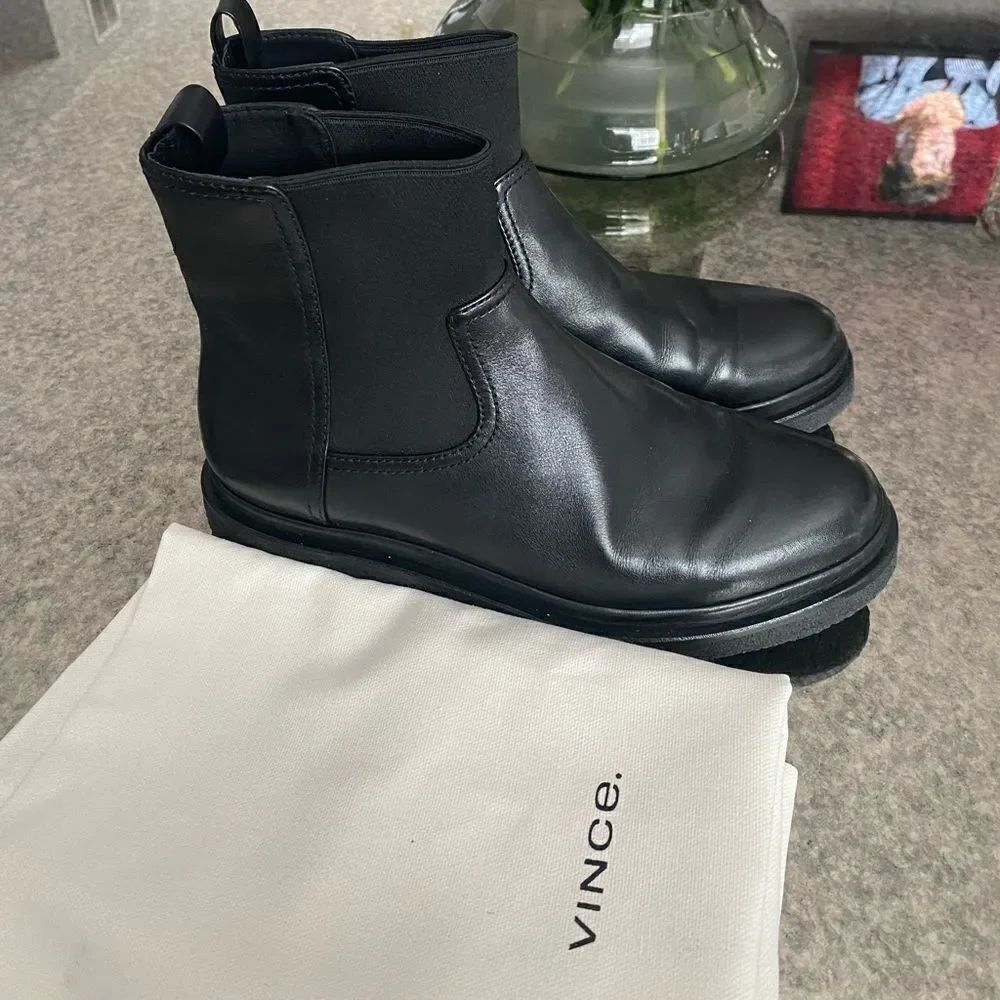 Vince Litton Water Repellent Chelsea Boots NEW